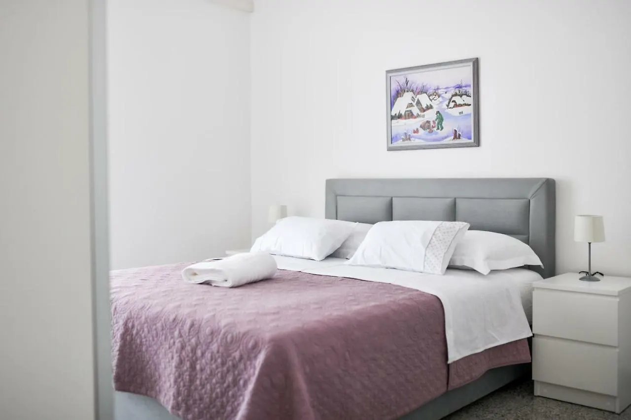 Apartments Martom Seline
