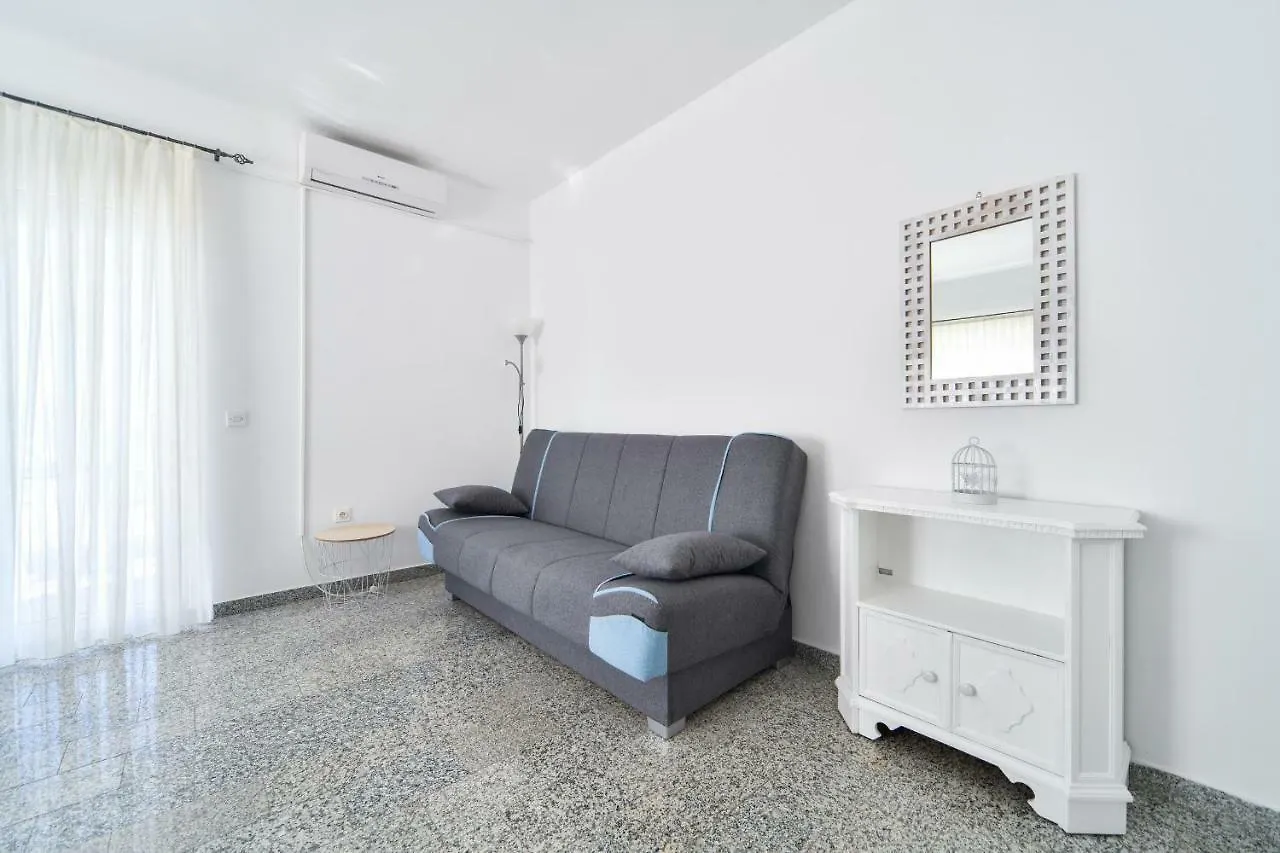 Apartments Martom Seline