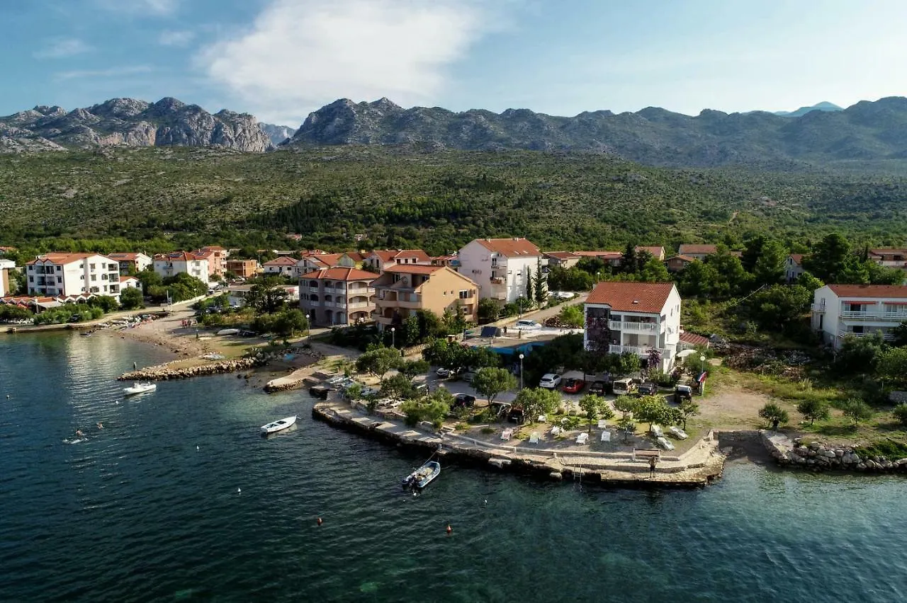 Apartments Martom Seline