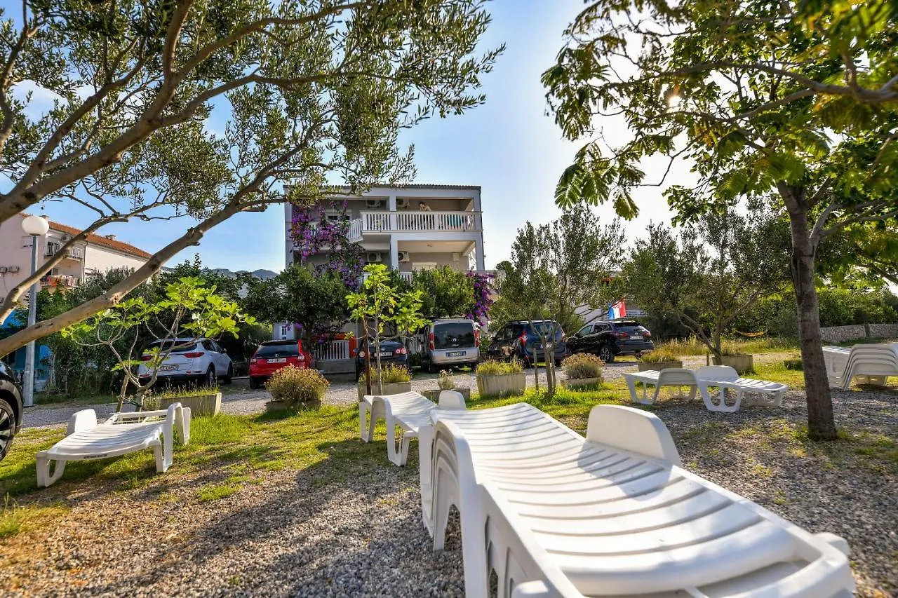 Apartments Martom Seline