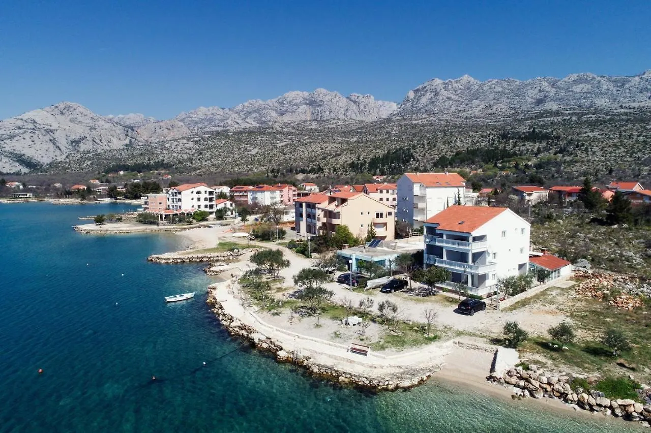 Apartments Martom Seline