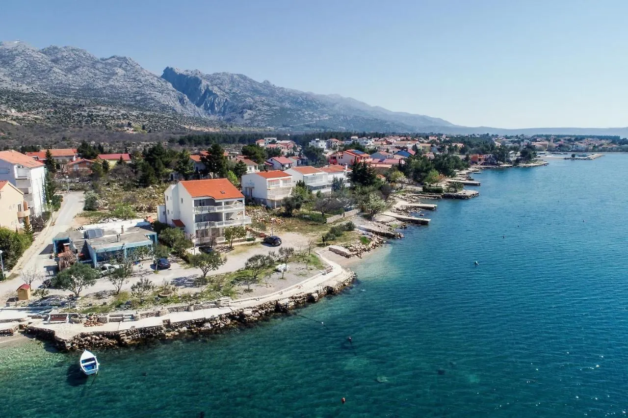 Apartments Martom Seline