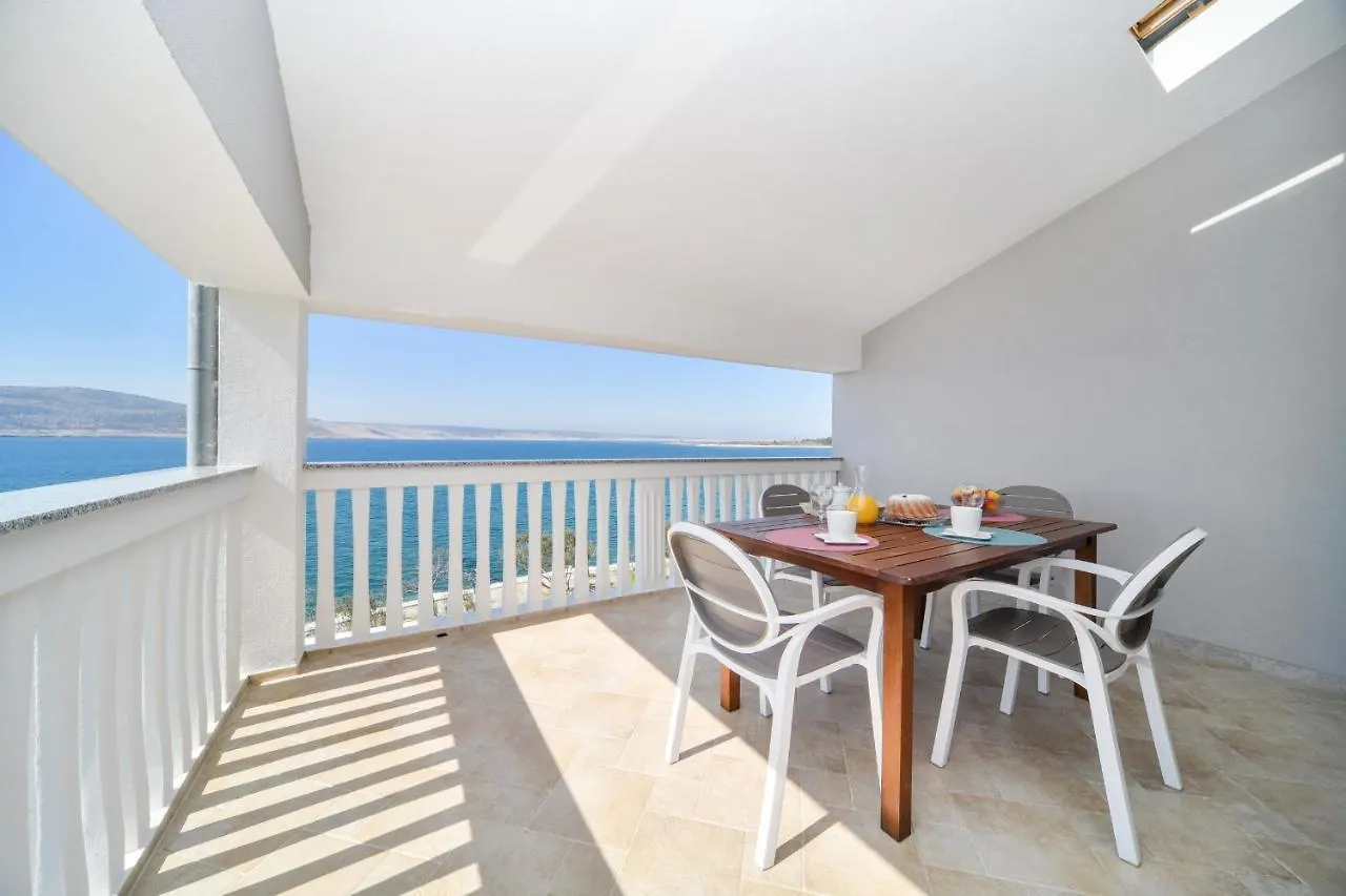 Apartments Martom Seline