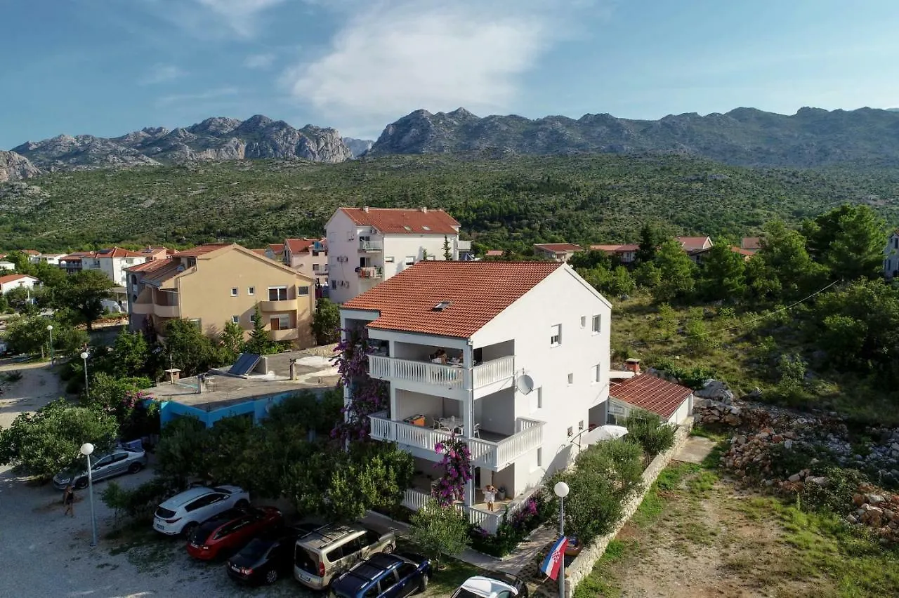 Apartments Martom Seline