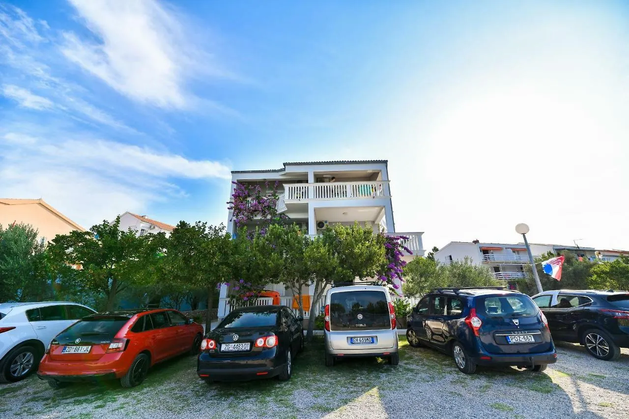 Apartments Martom Seline 0*,  Croatia
