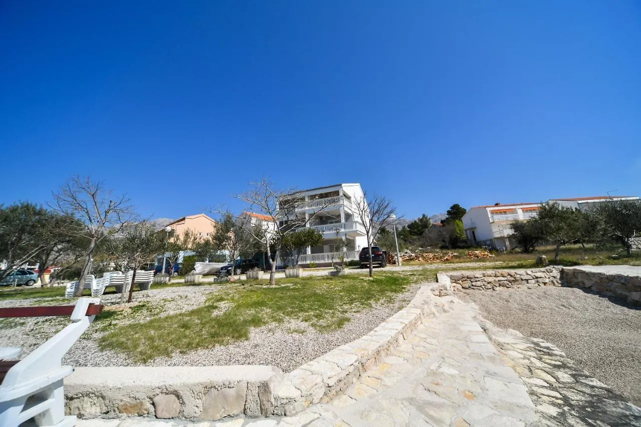 Apartments Martom Seline